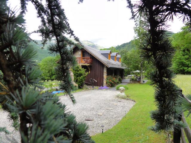 Photo Chambre d'hte Saint beat Chalet le chapeau bleu