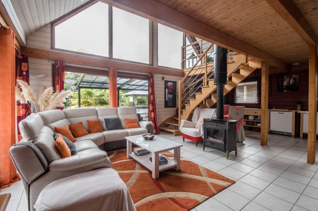 L'ecrin de bois et son espace bien tr ... 